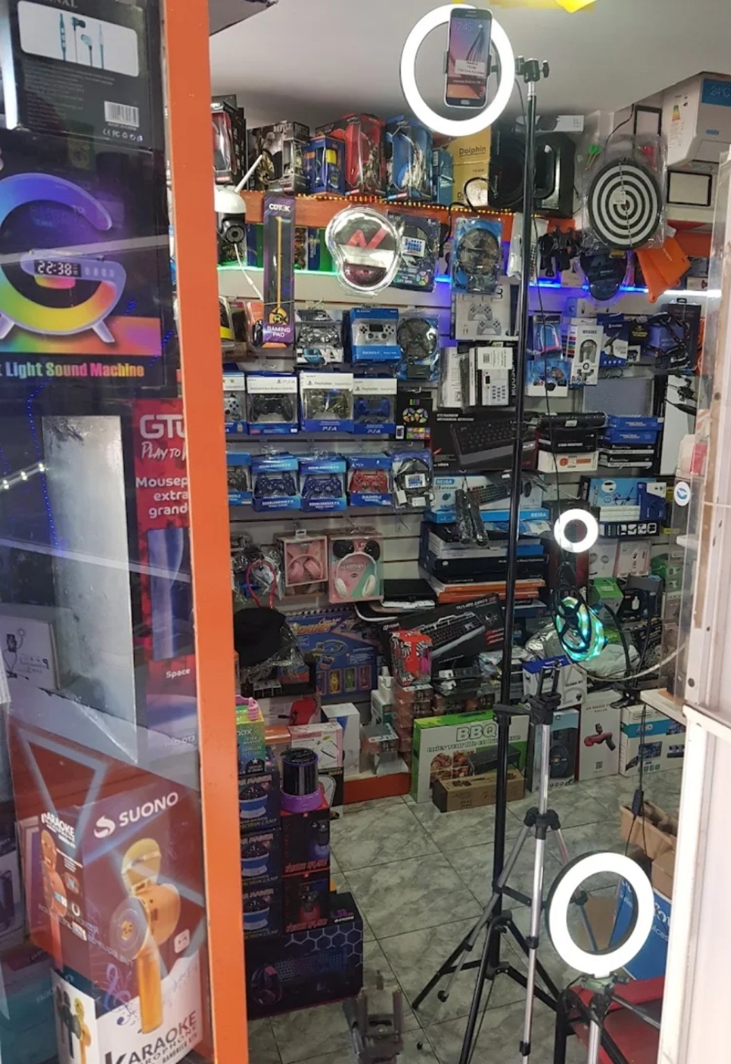Exhibición de productos en TrinityAcc